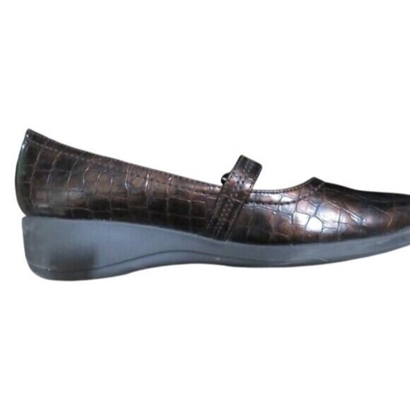 LifeStride Demi Brown Croc Embossed Mary Jane Buckle Comfort Wedges Antifatigue - Picture 9 of 13